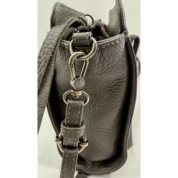 The Sak Crossbody Bag Pebble Gray Leather "Happy & Free" Soft EUC - Picture 4 of 15